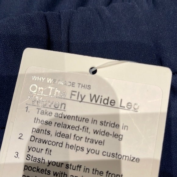 Lululemon track pants on the fly - Picture 3 of 8